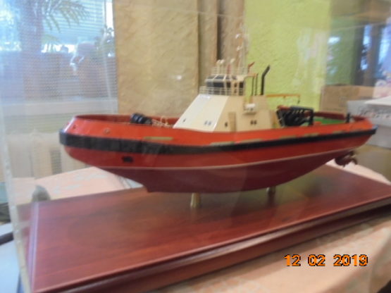 model tug